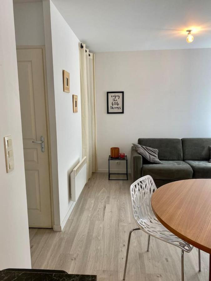Accueillant Petit T2 Coeur De Centre Ville Lézignan-Corbières Buitenkant foto